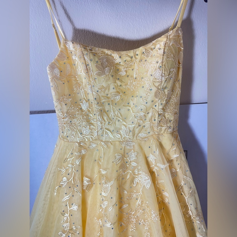 Say Yes Juniors' Embellished Lace-Up Mesh Gown - Picture 7 of 10